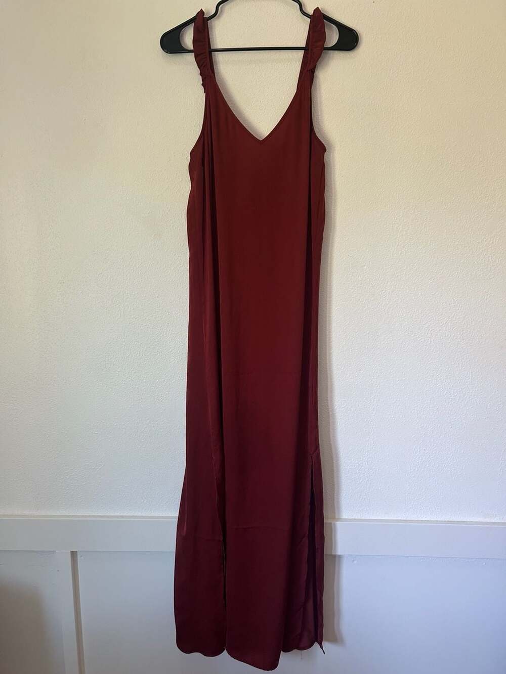 Express Women's Burgundy V-Neck Ruffle Strap Maxi Slip Dress